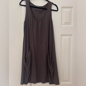 Women’s Lilla P cotton sleeveless dress.